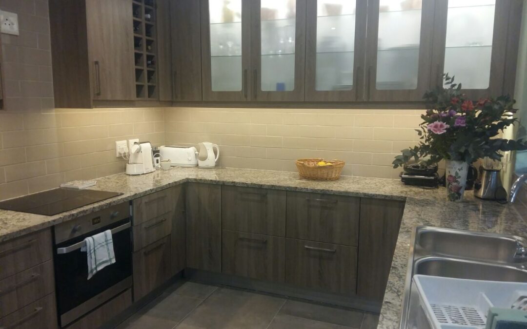 Classic Kitchen in Sanoma Oak PVC wrap finish