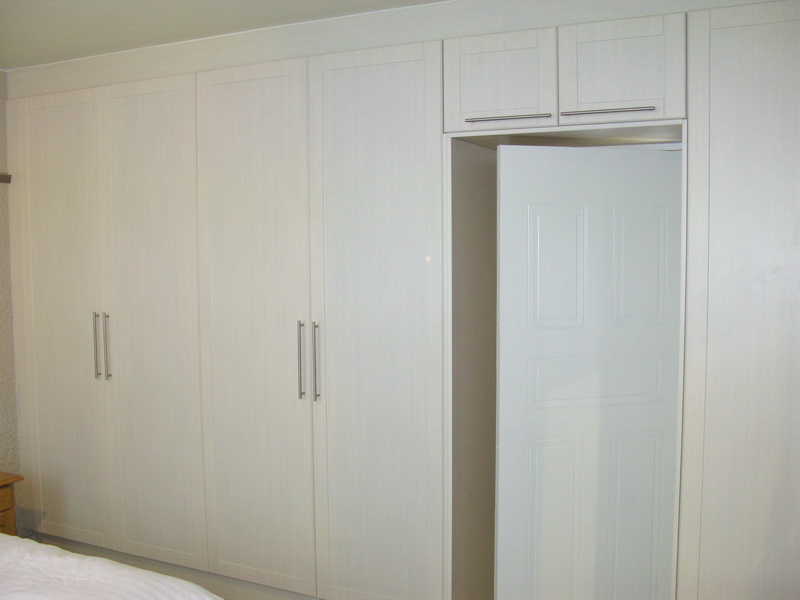 Farm-style-Shaker-doors