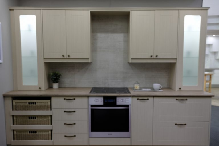 Farmstyle Kitchen on a budget