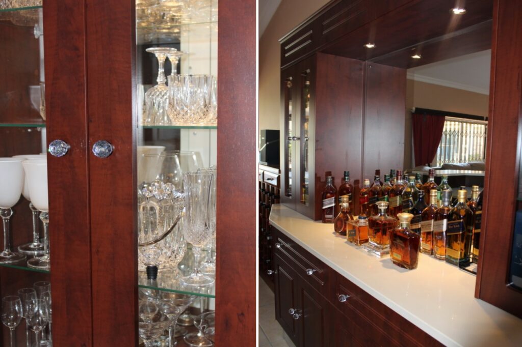 Royal-Mahogany-bar-with-glass-doors